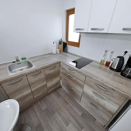 Mobile Smaragd Biograd Na Moru