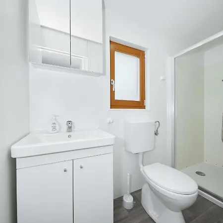 Mobile Smaragd Biograd Na Moru