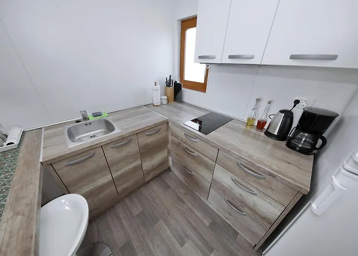 Mobile Smaragd ביוגראד נה מורו