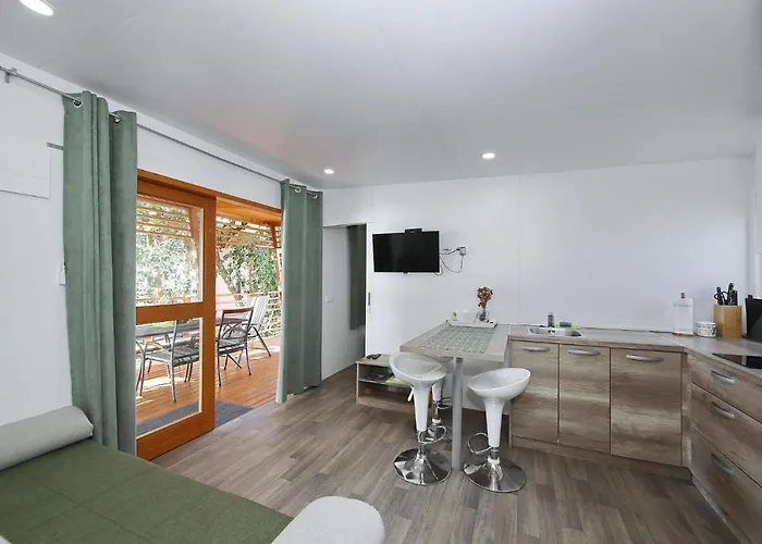 Mobile Smaragd Biograd Na Moru